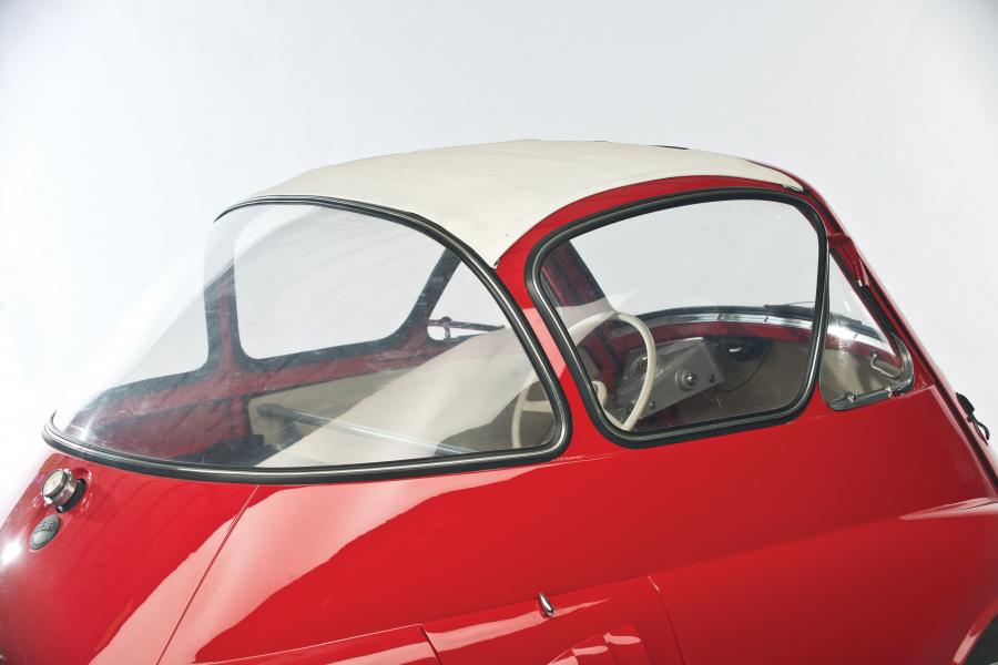 Детали экстерьера Iso Isetta 1953 года  (фото 6 из 9)